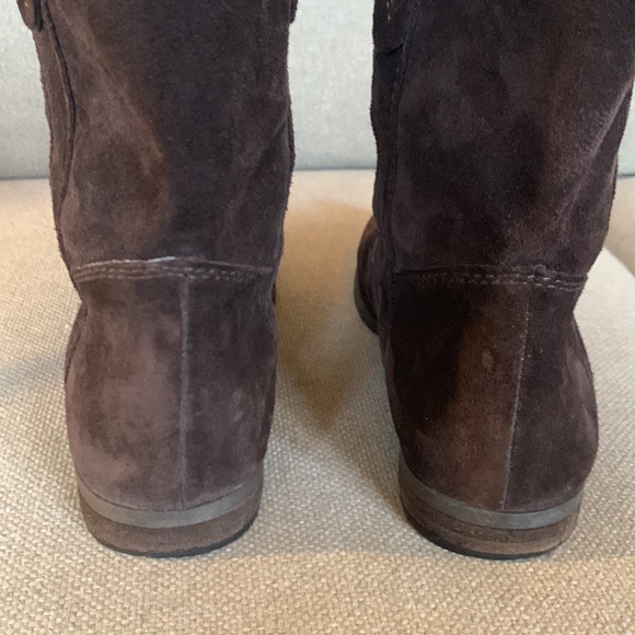 Vince Camuto size 8 pull on suede booties - Picture 4 of 6